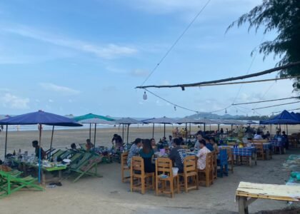 ความสะบายของหาดเขาตะเกียบ,เขาตะเกียบ,หาดเขาตะเกียบ