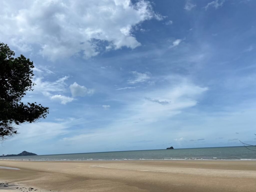 หาดเขาเต่าที่มีแต่ความสวยงาม,หาดเขาเต่า,หาดทราย